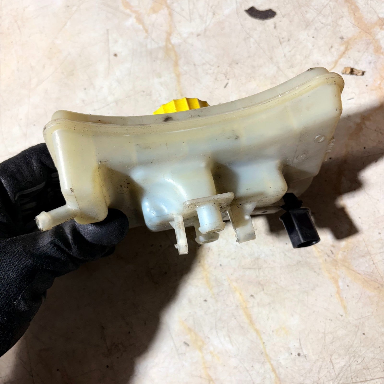 Audi A4 B6 B7 Brake Master Cylinder Fluid Reservoir 2.0 TDI 1.8T 01-08 8E0611301