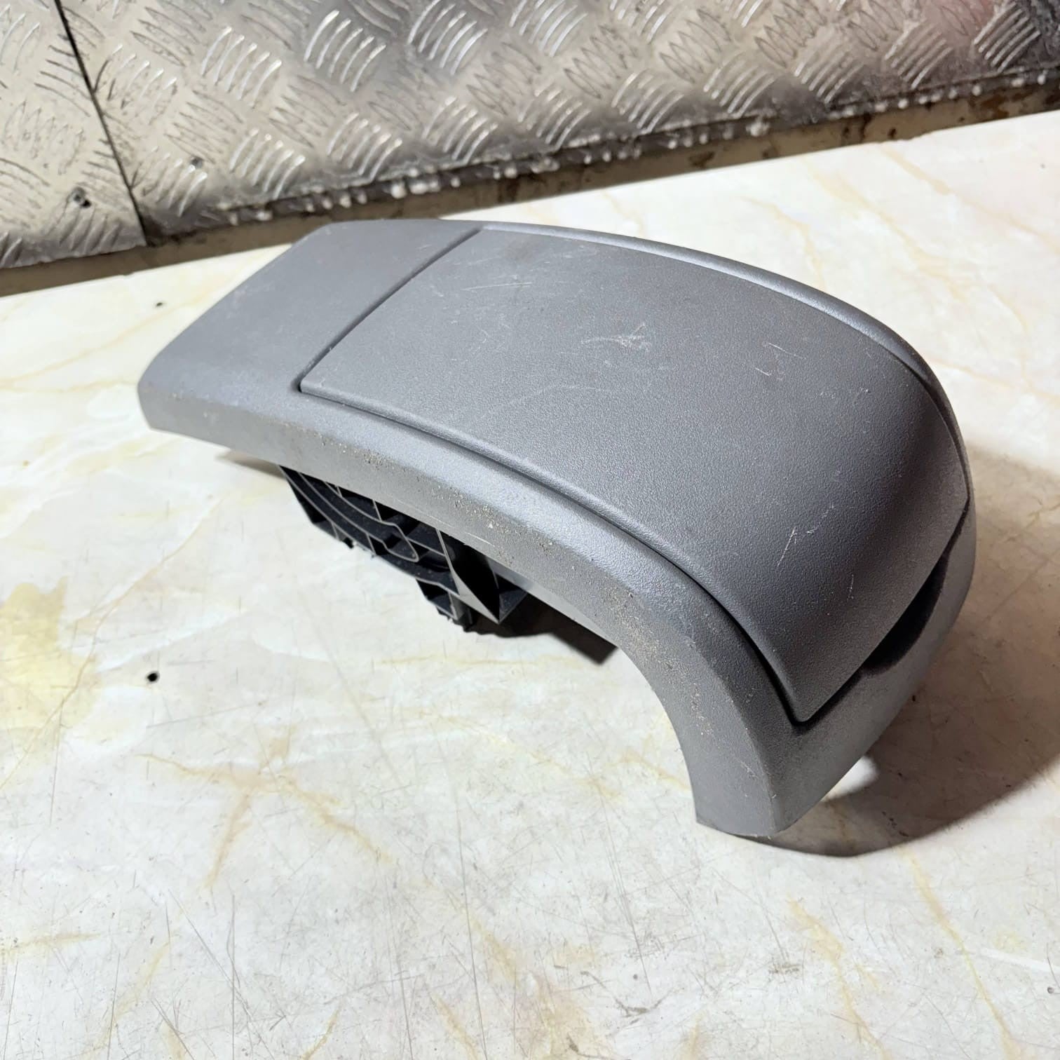 TOYOTA PRIUS Hatchback XW20 Cup Holder 1A8C1-008G 1.5 Hybrid 57kw 2009