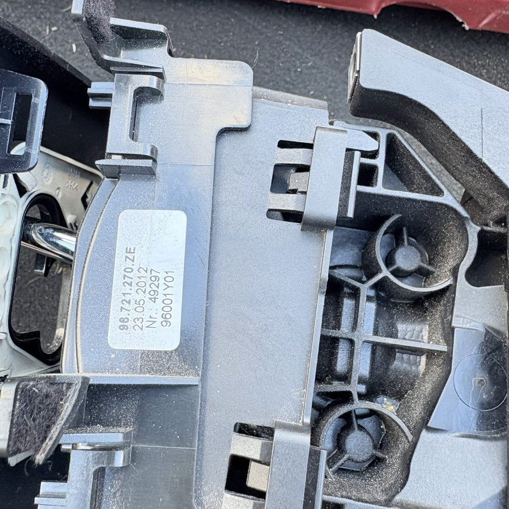 PEUGEOT 3008 2012 AUTOMATIC GEAR SELECTOR SHIFTER 9687024580
