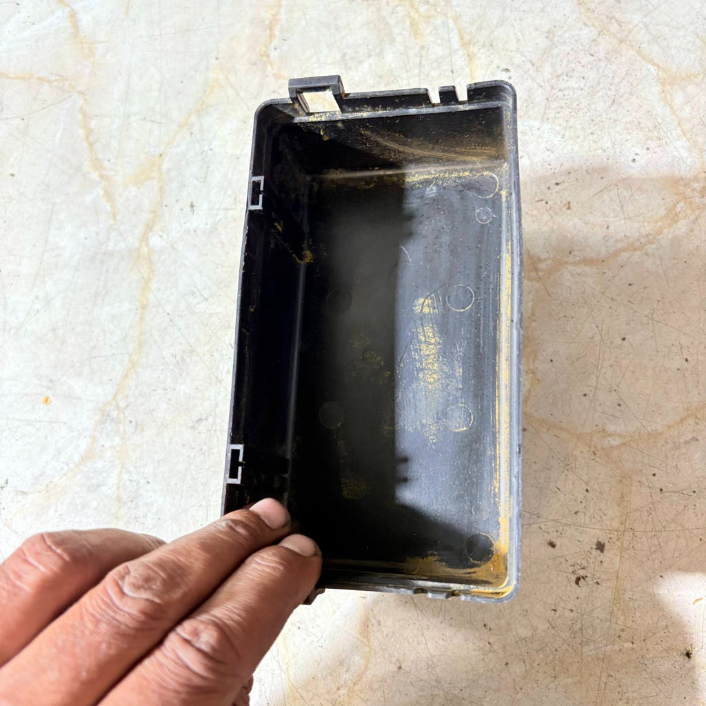 Nissan X-Trail 2002 Fuse Box Cover