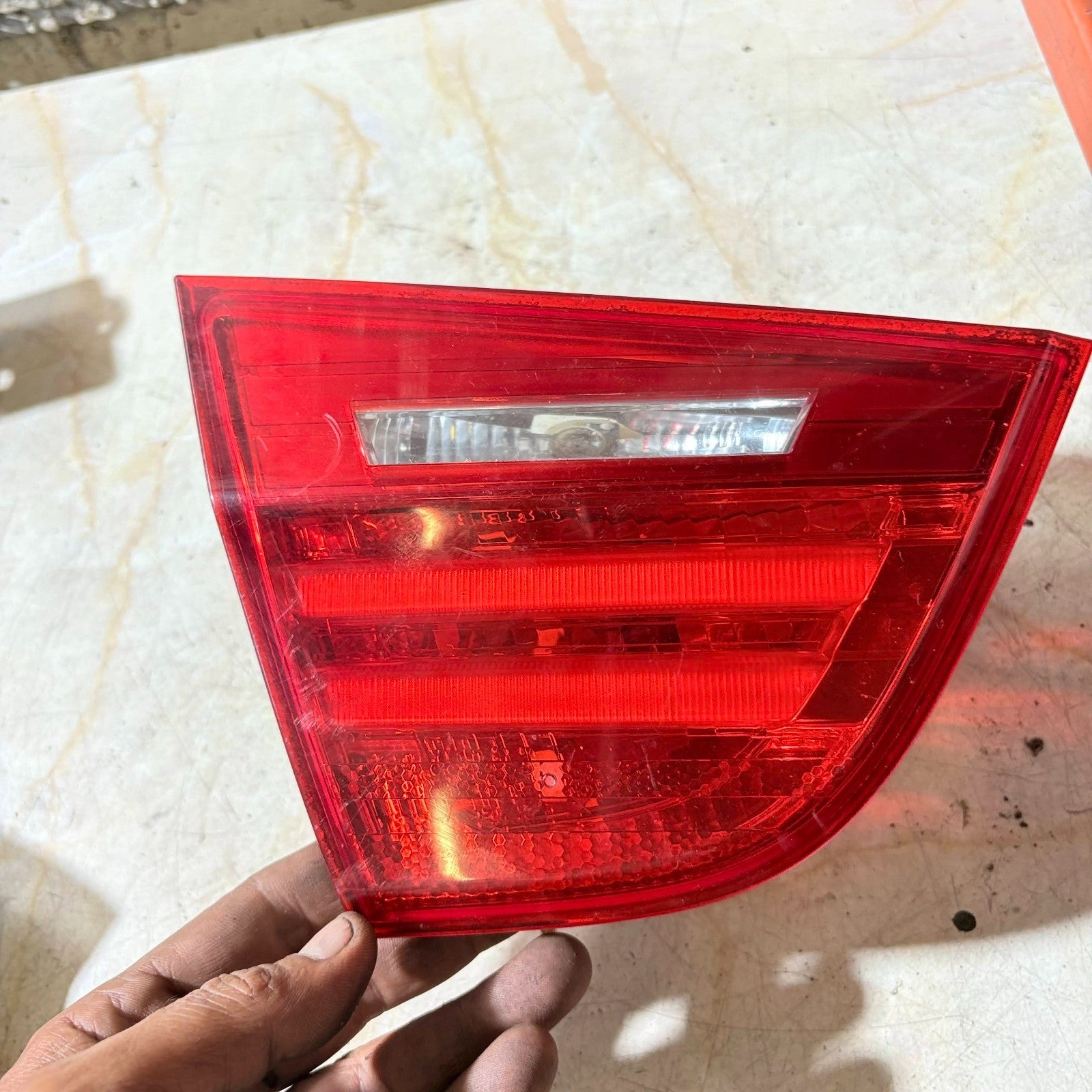 BMW 318 2010 LCI SALOON RIGHT DRIVER SIDE REAR INNER LIGHT 7.154.155