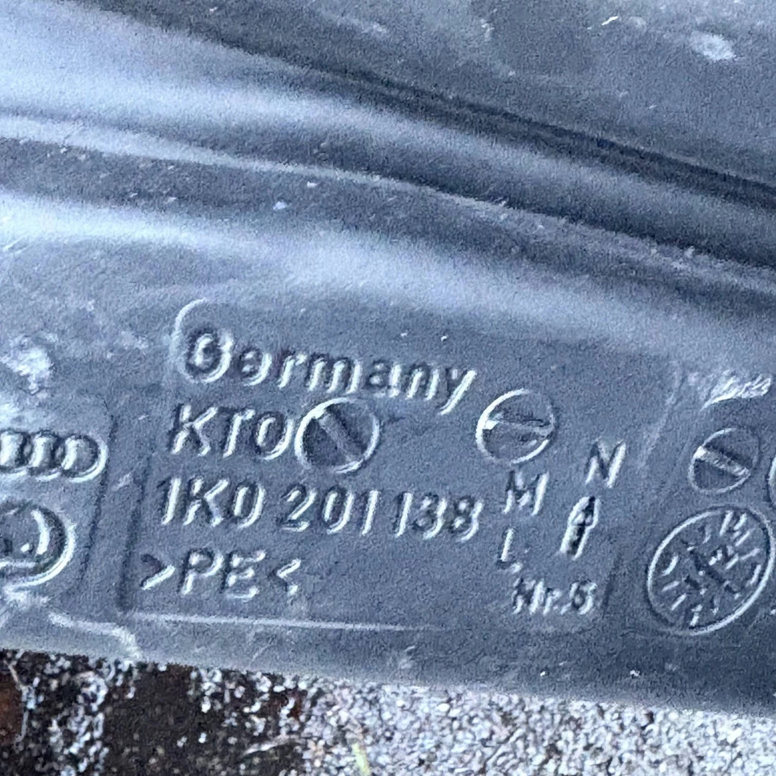 SKODA YETI FUEL TANK PETROL 1K0201085 QR