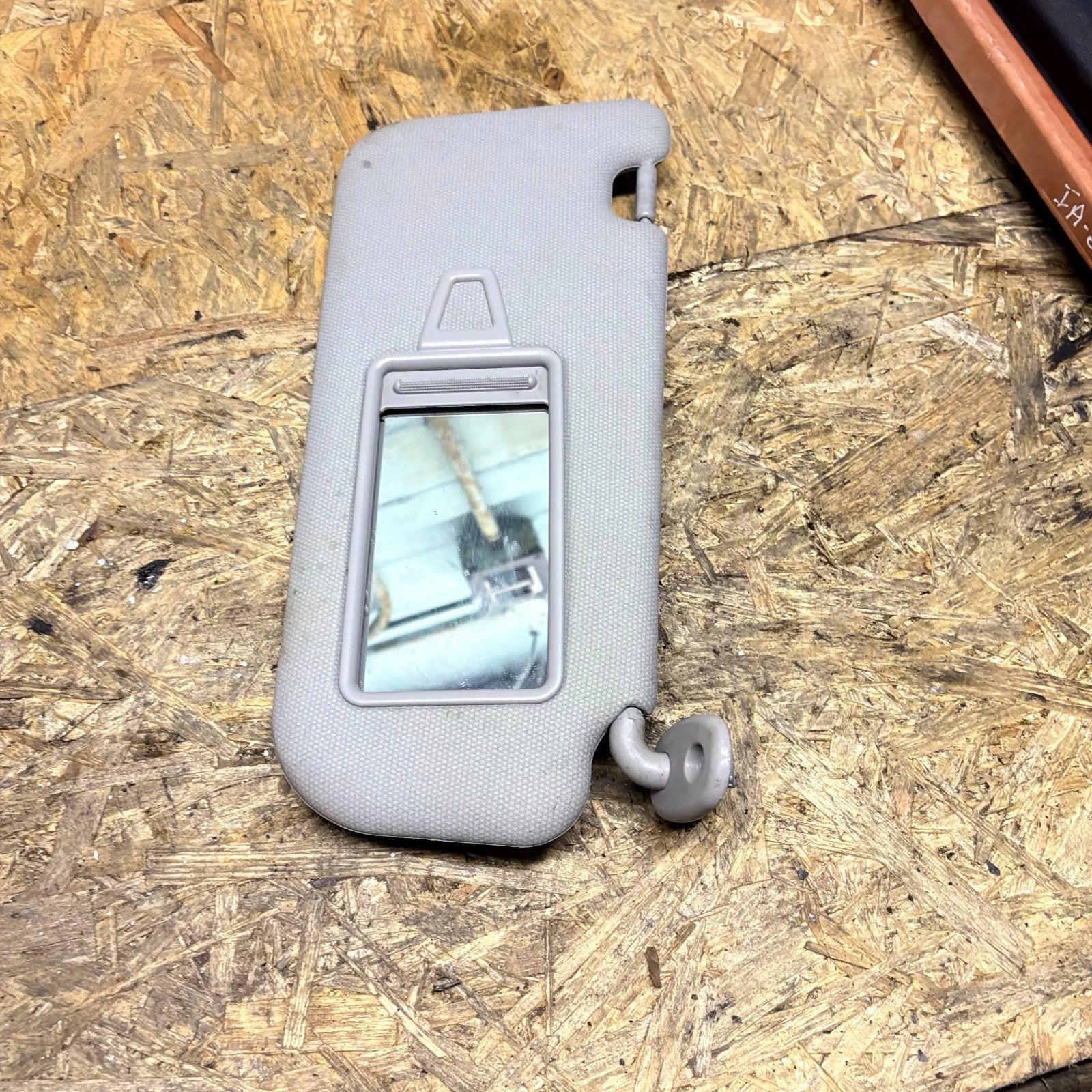 Kia Rio 2012-2015 RH Front Sun Visor Grey Vanity Mirror 85202-1W401DCM