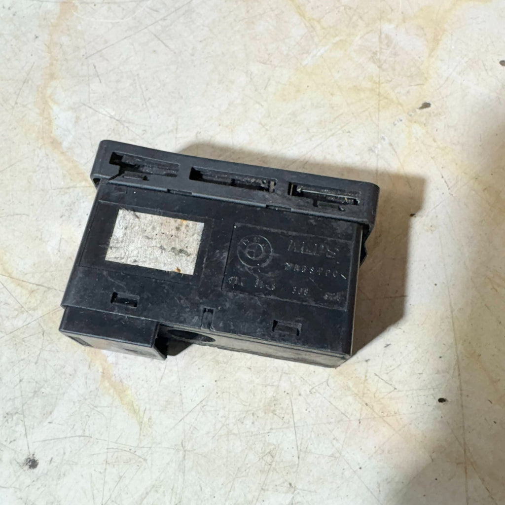Hazard Warning Light Door Central Lock Switch For BMW 3 Series 320D 2002