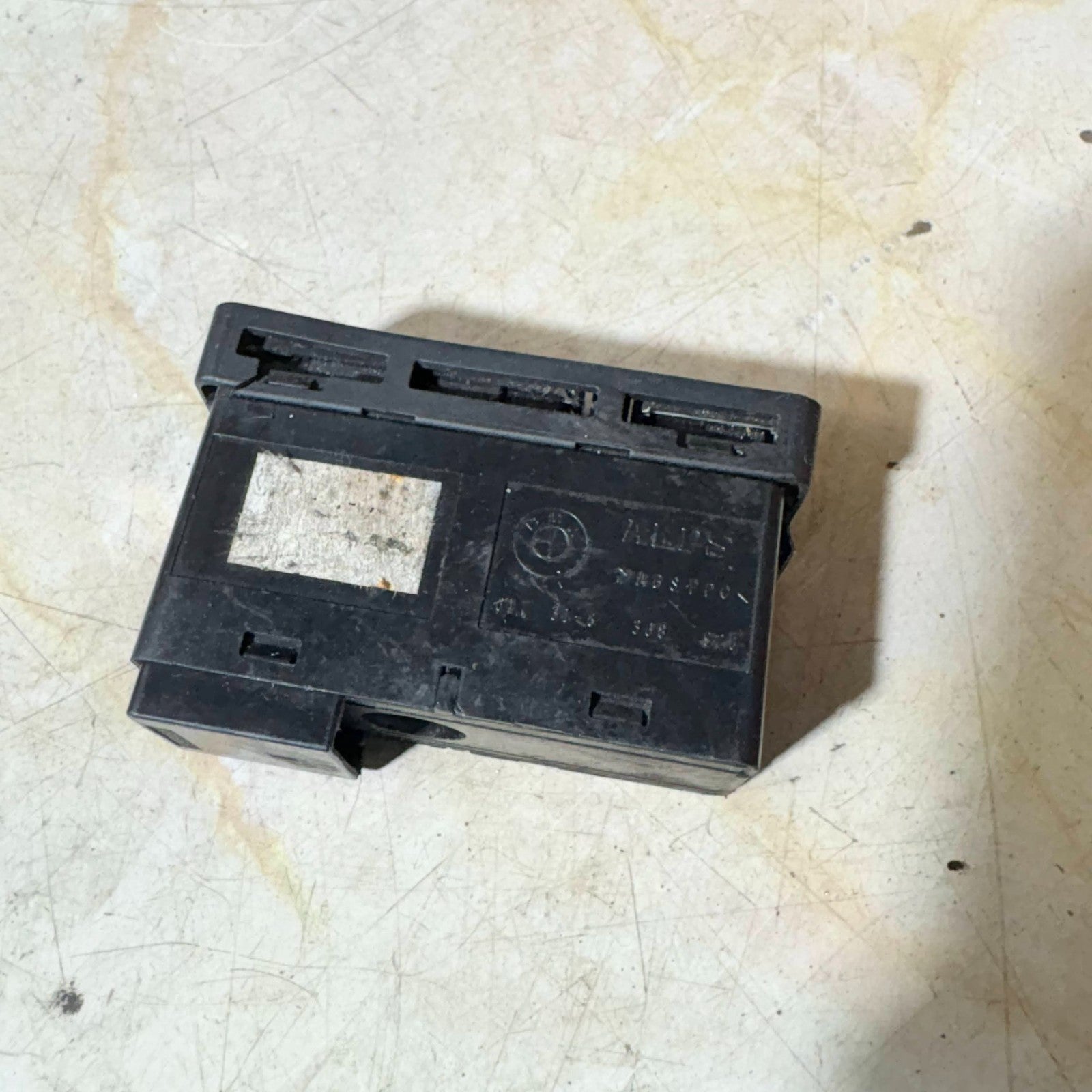 Hazard Warning Light Door Central Lock Switch For BMW 3 Series 320D 2002