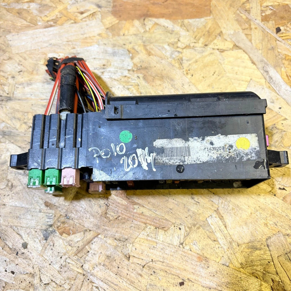 VOLKSWAGEN POLO MK5 6R 2009-2017 FUSE BOX