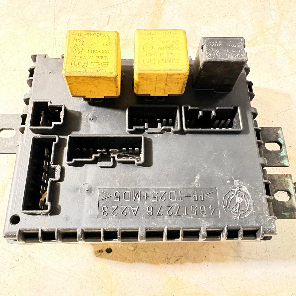Fiat Multipla 1999-2010 16V Fuse Box Module 46517276 A223