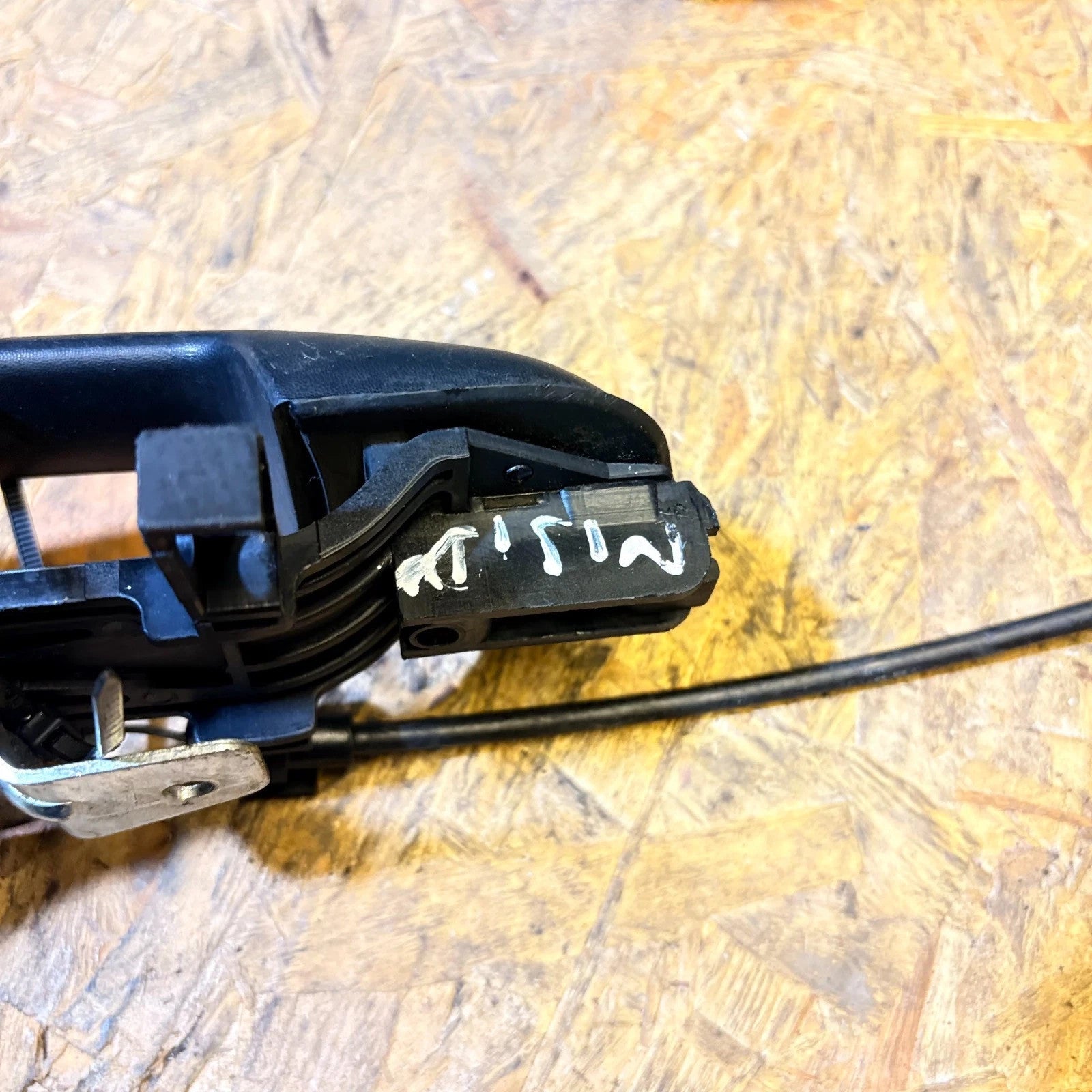 FORD TOURNEO REAR LEFT PASSENGER SIDE EXTERIOR DOOR HANDLE