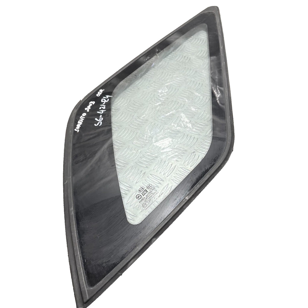 KIA SORENTO MK1 DRIVER REAR RIGHT QUARTER WINDOW GLASS TINTED 03-09 87820-3E030
