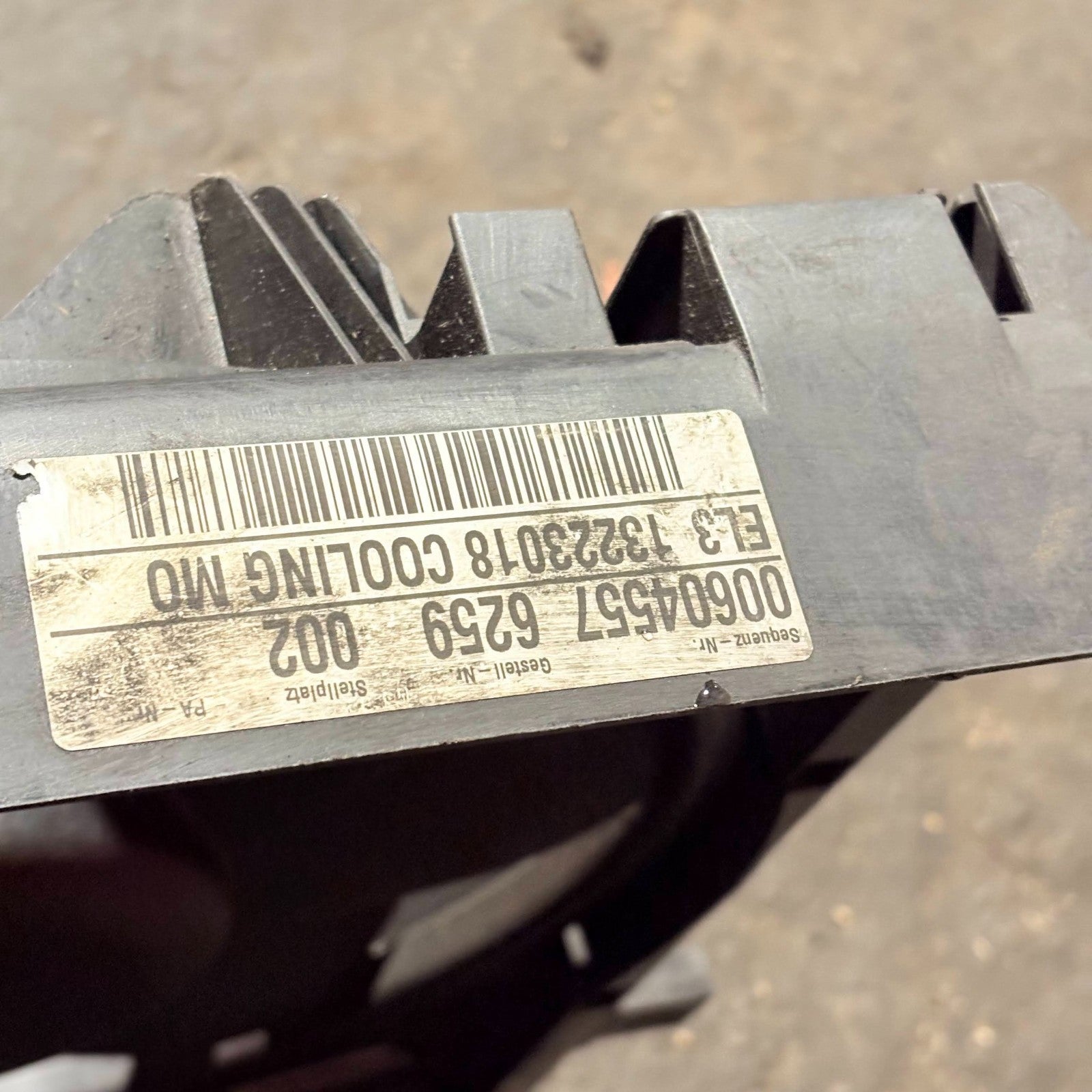 2011 VAUXHALL INSIGNIA ENGINE COOLING RADIATOR FAN P0270003
