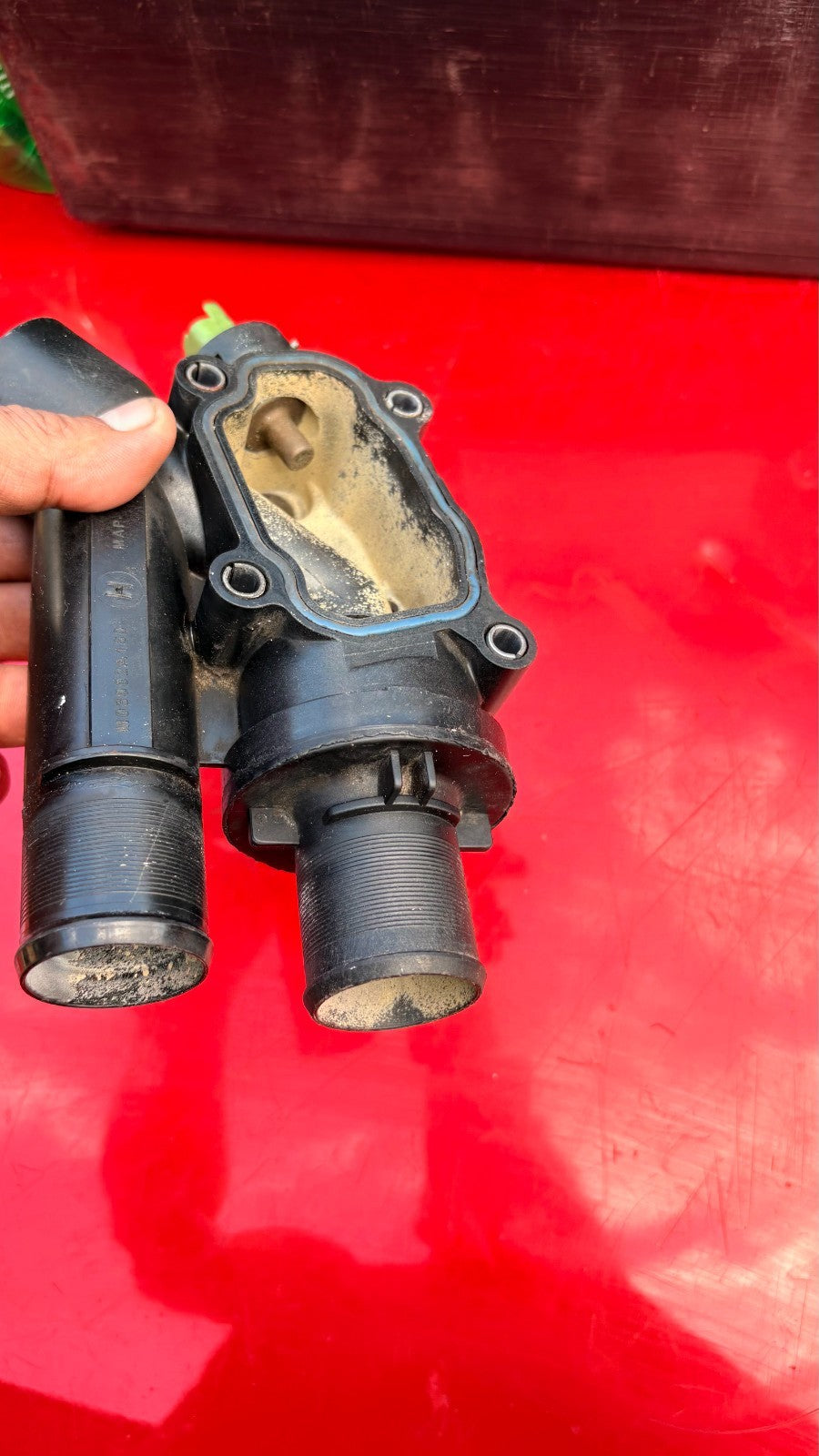 LAND ROVER FREELANDER 2.2 2007 COOLANT THERMOSTAT HOUSING 9657182080