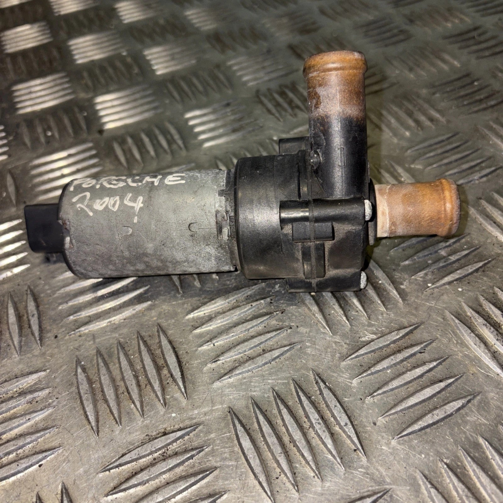 PORSCHE CAYENNE Secondary Auxiliary Coolant Water Pump 0392020073 , 3D096556