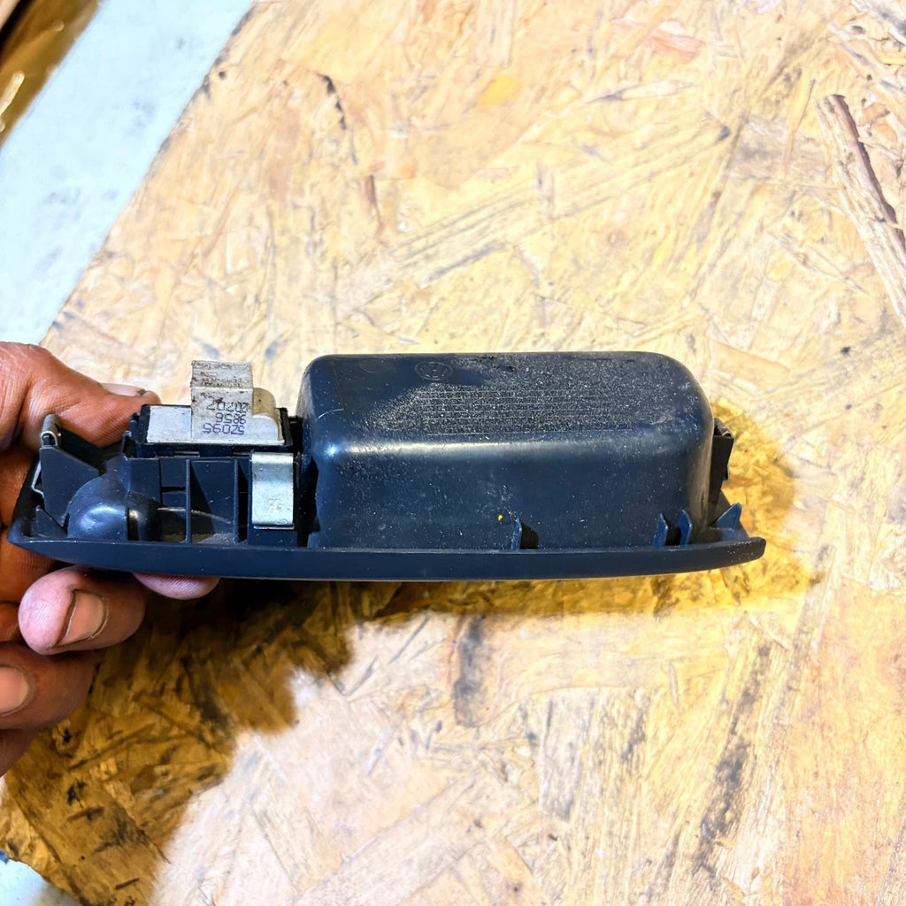 VW Fox 2005-2011 Front Left Door Handle Insert Electric Window Switch 5Z0867171B