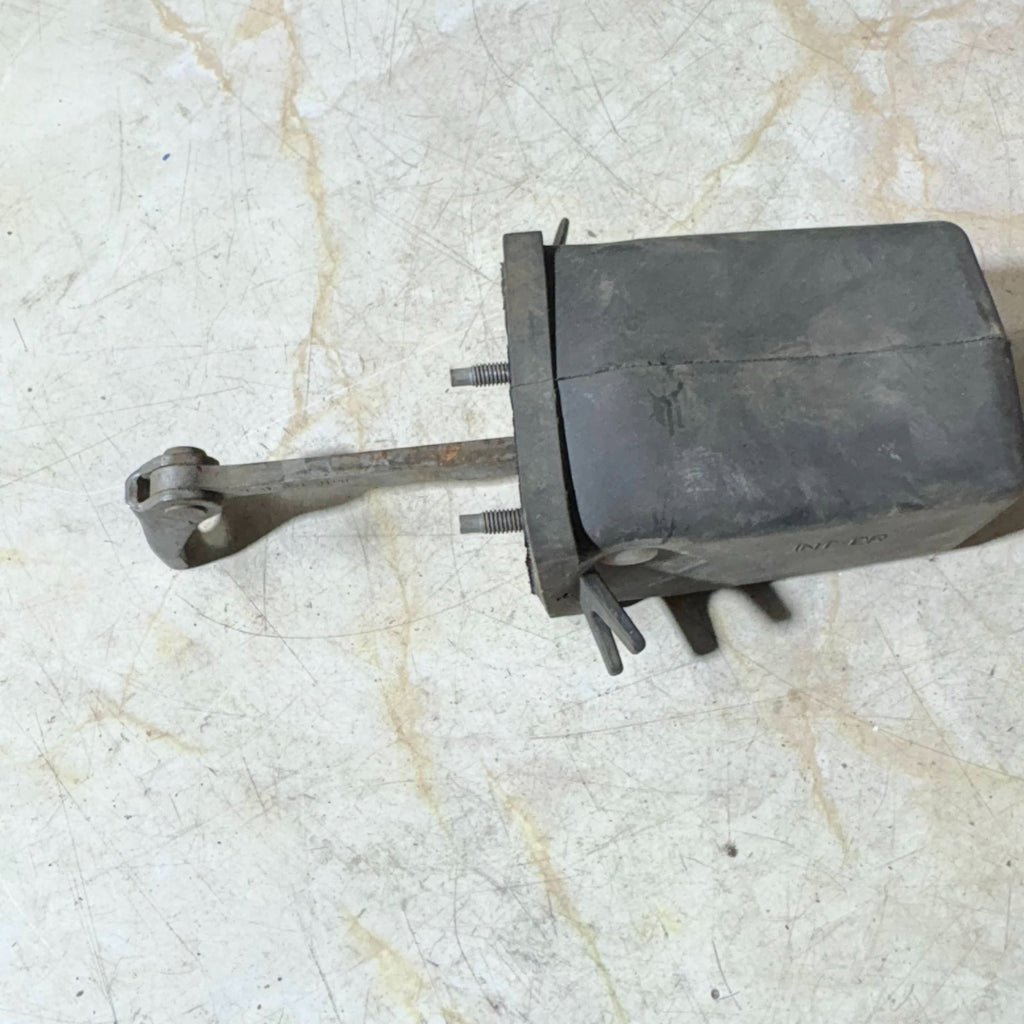 PEUGEOT 307 CC DOOR STOP CATCH PASSENGER FRONT LEFT SIDE 2008