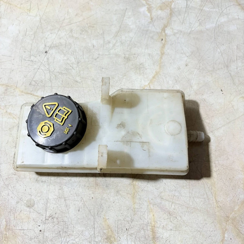 FORD Kuga MK1 BRAKE MASTER CYLINDER BOTTLE 033508-86381