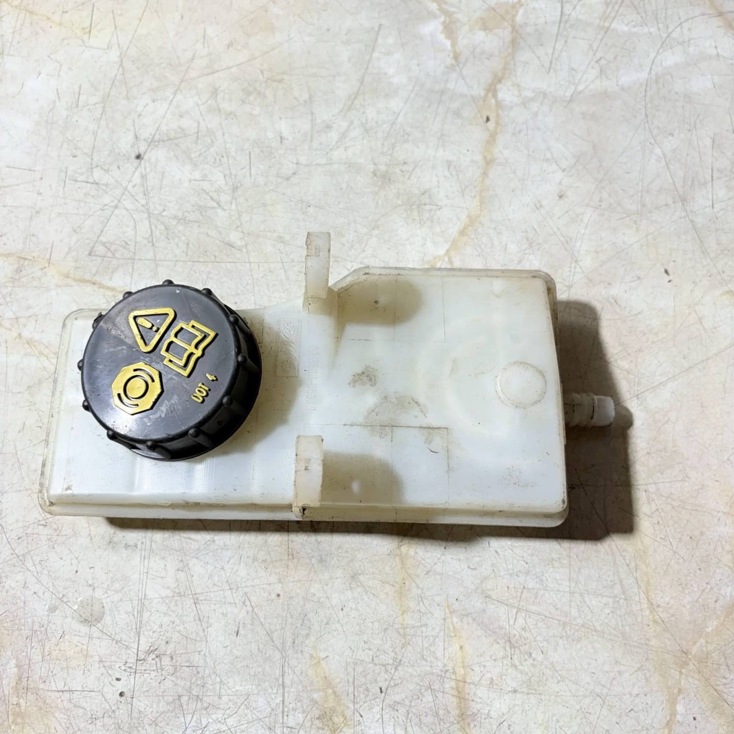FORD Kuga MK1 BRAKE MASTER CYLINDER BOTTLE 033508-86381