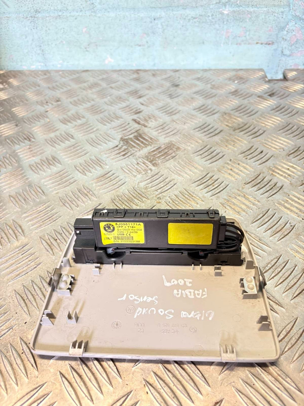 SKODA FABIA 2009 Ultrasound Sensor MK2 5J0951171A