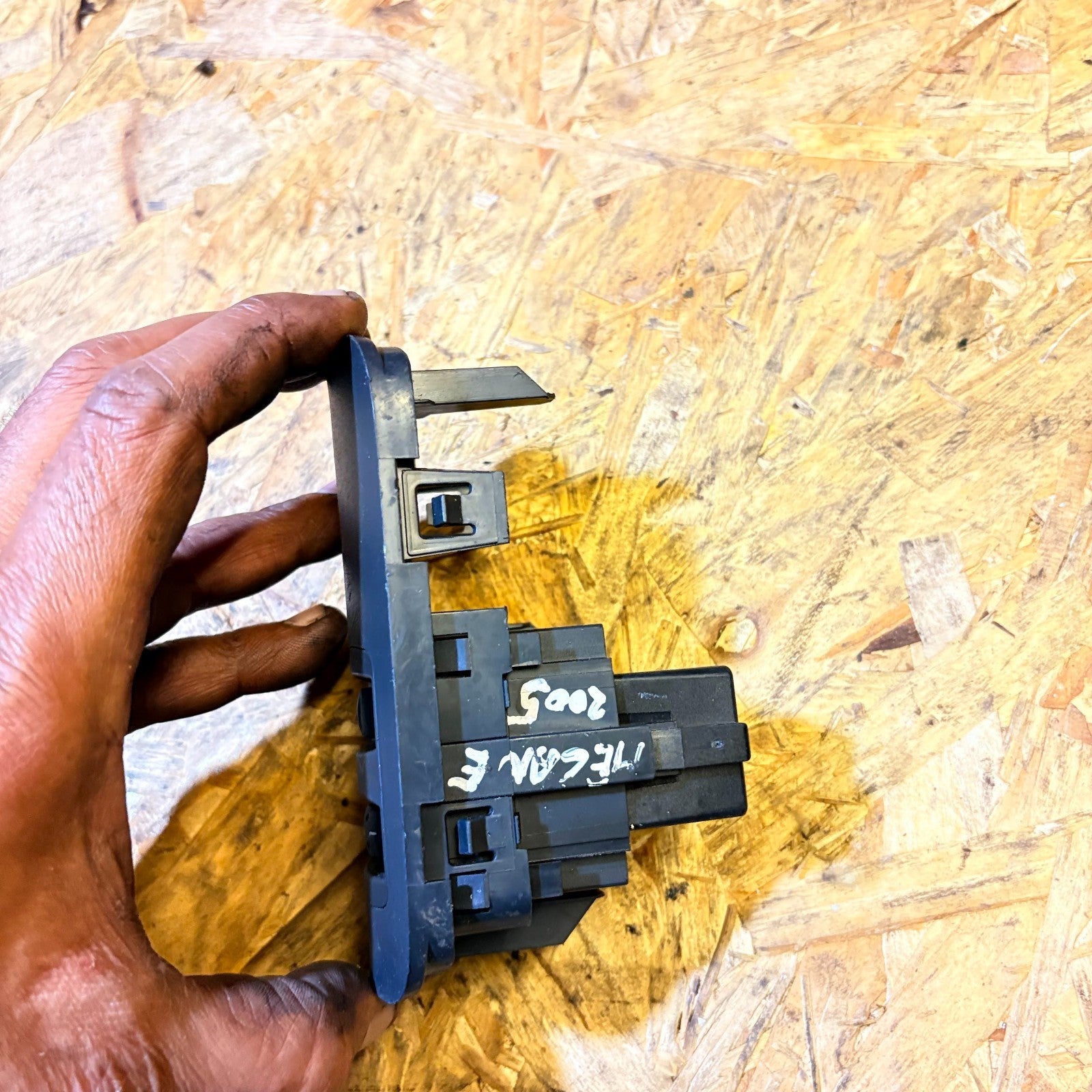 RENAULT MEGANE 2005 HEADLIGHT ADJUSTER LEVEL SWITCH 88020001