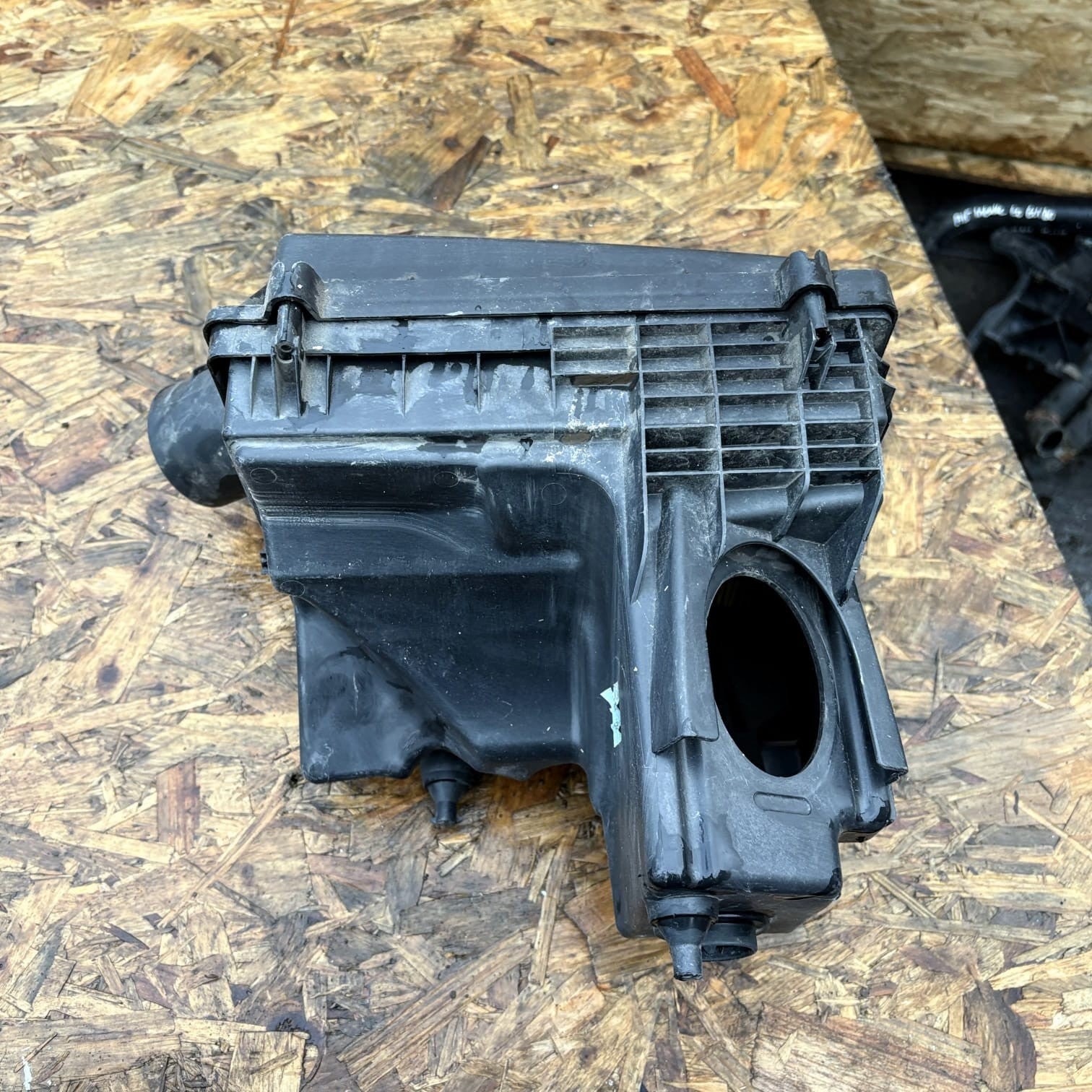 2013 2.2 Land Rover Freelander 2 Air Filter Box 6G92-9600-BF 8V21 12B579AA