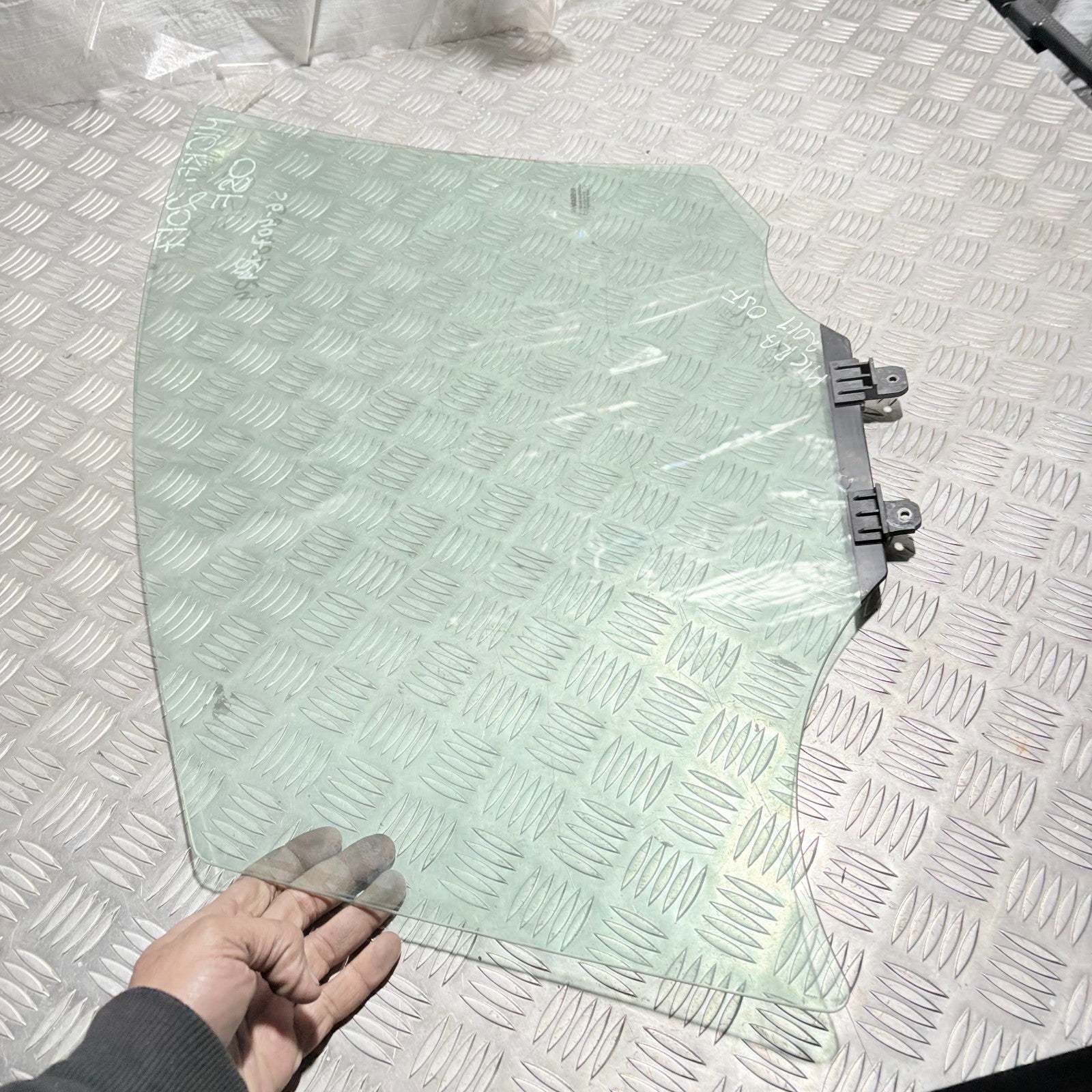 2017 NISSAN MICRA Right Driver Side Front Door Window Glass