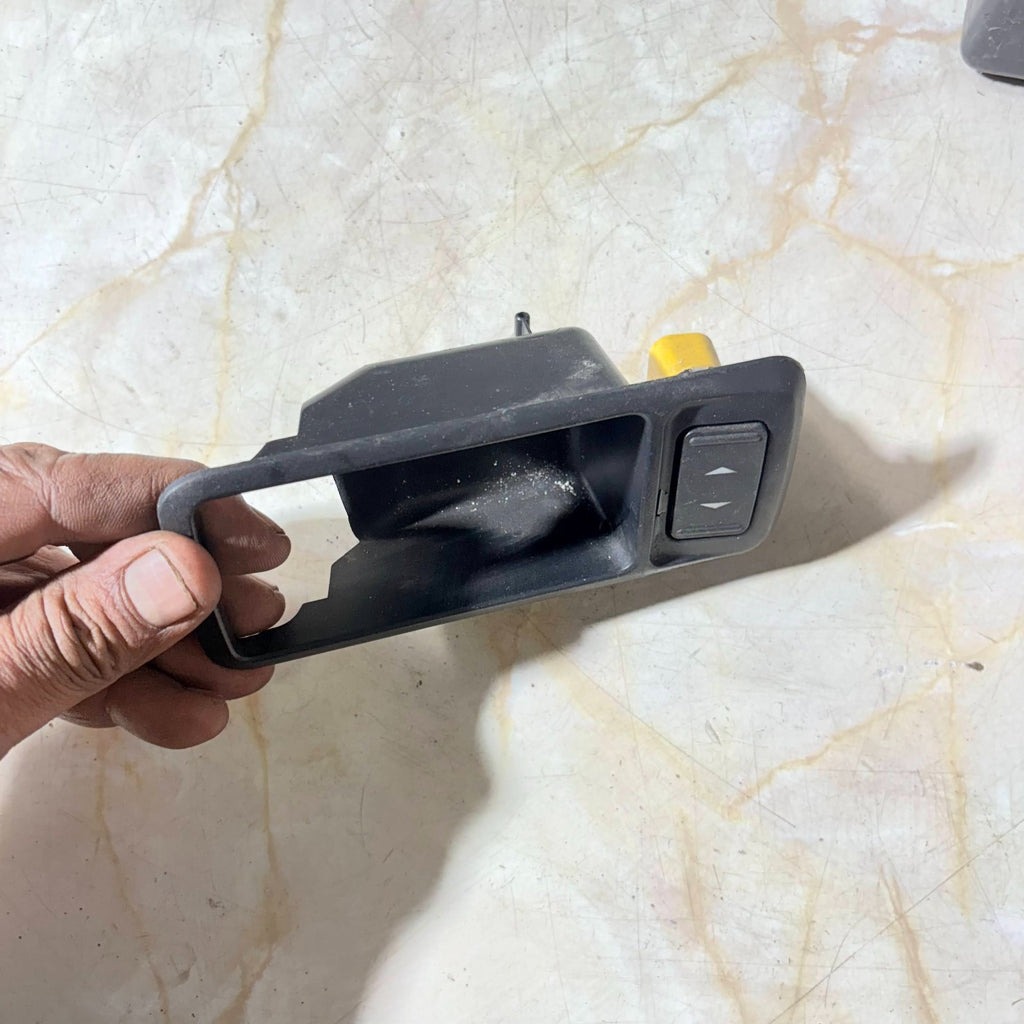 FORD FOCUS MK2 FRONT PASSENGER LEFT WINDOW SWITCH 3M51-226A37-AEW 2004-2011