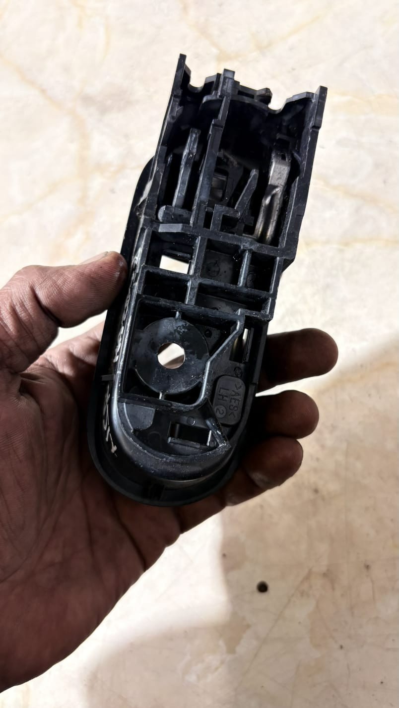 Mazda 2009-2013 Passenger Left Front Inner Door Handle