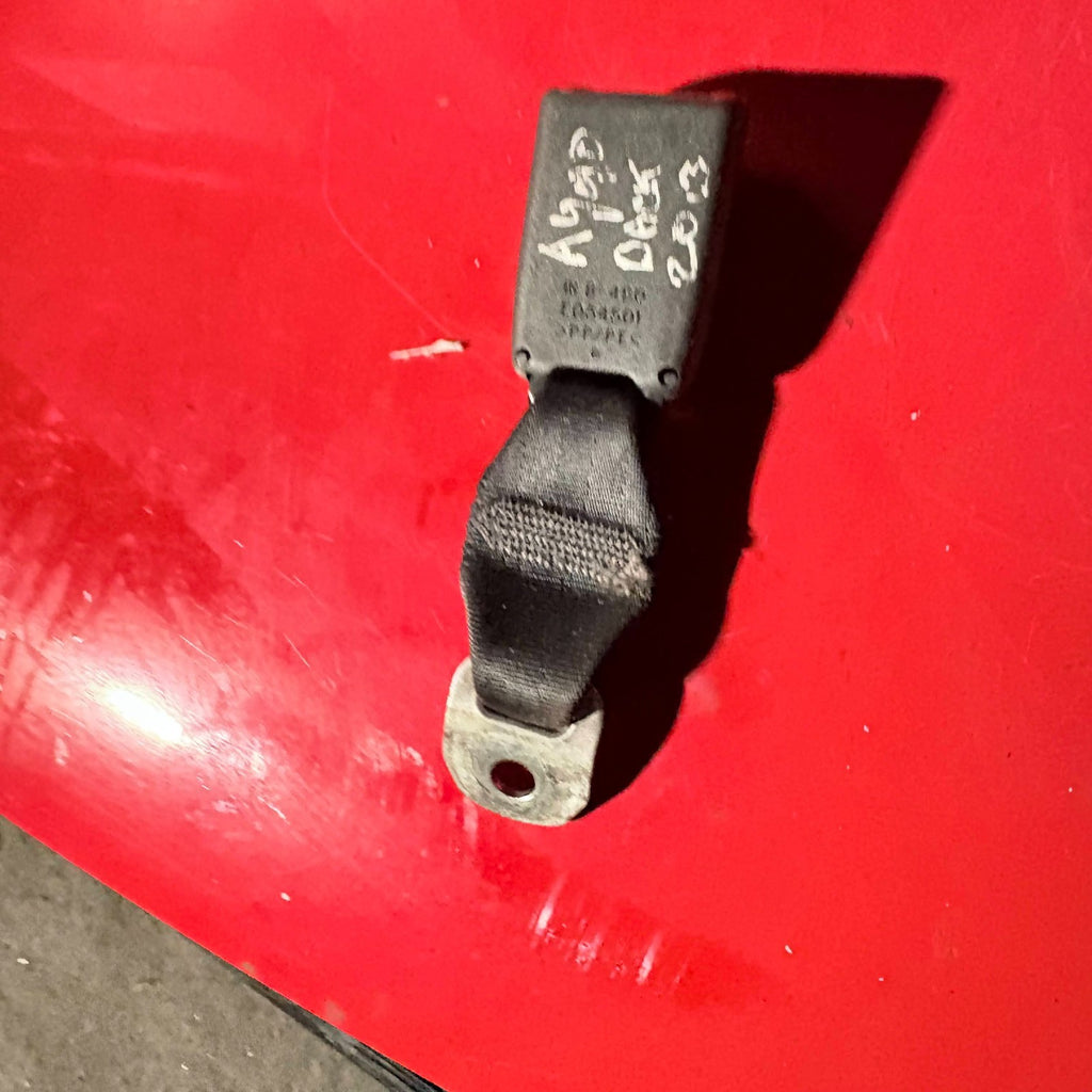 TOYOTA AYGO 2013 Back SEAT BELT BUCKLE CLIP REAR LEFT E034501