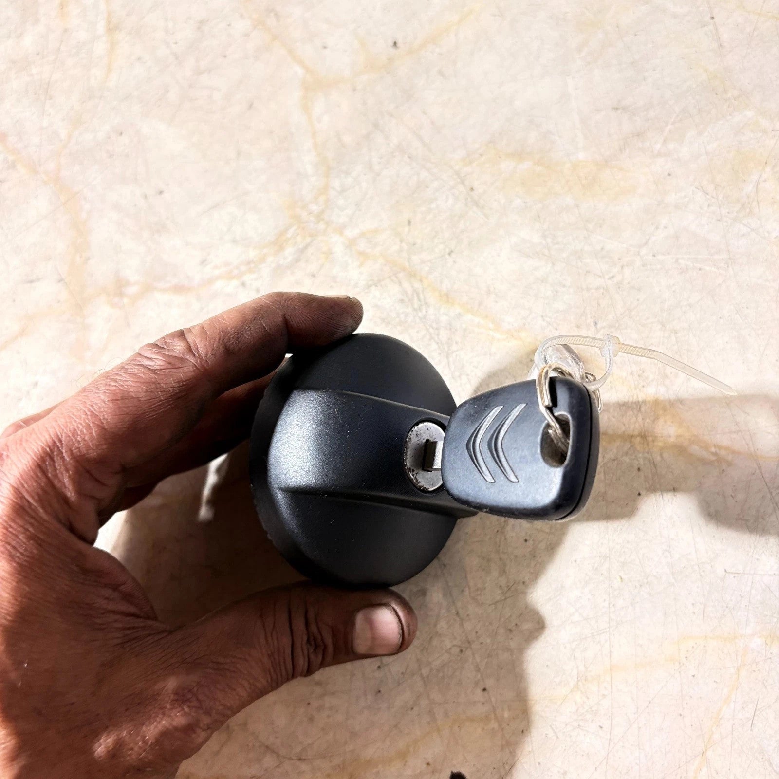 Fuel Cap Compatible with Citroen C2 C3 1st Series With Key