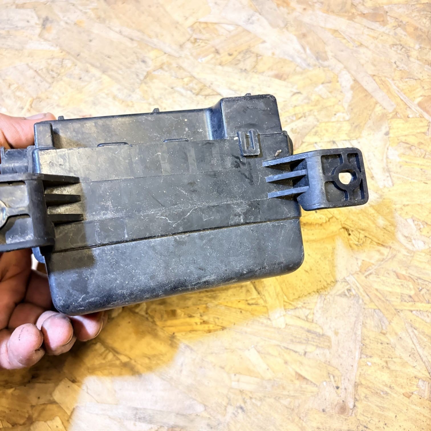 0K53A67BX1 Kia Sorento Carnival MK1 Engine Bay Main Fuse Relay Box Module OEM