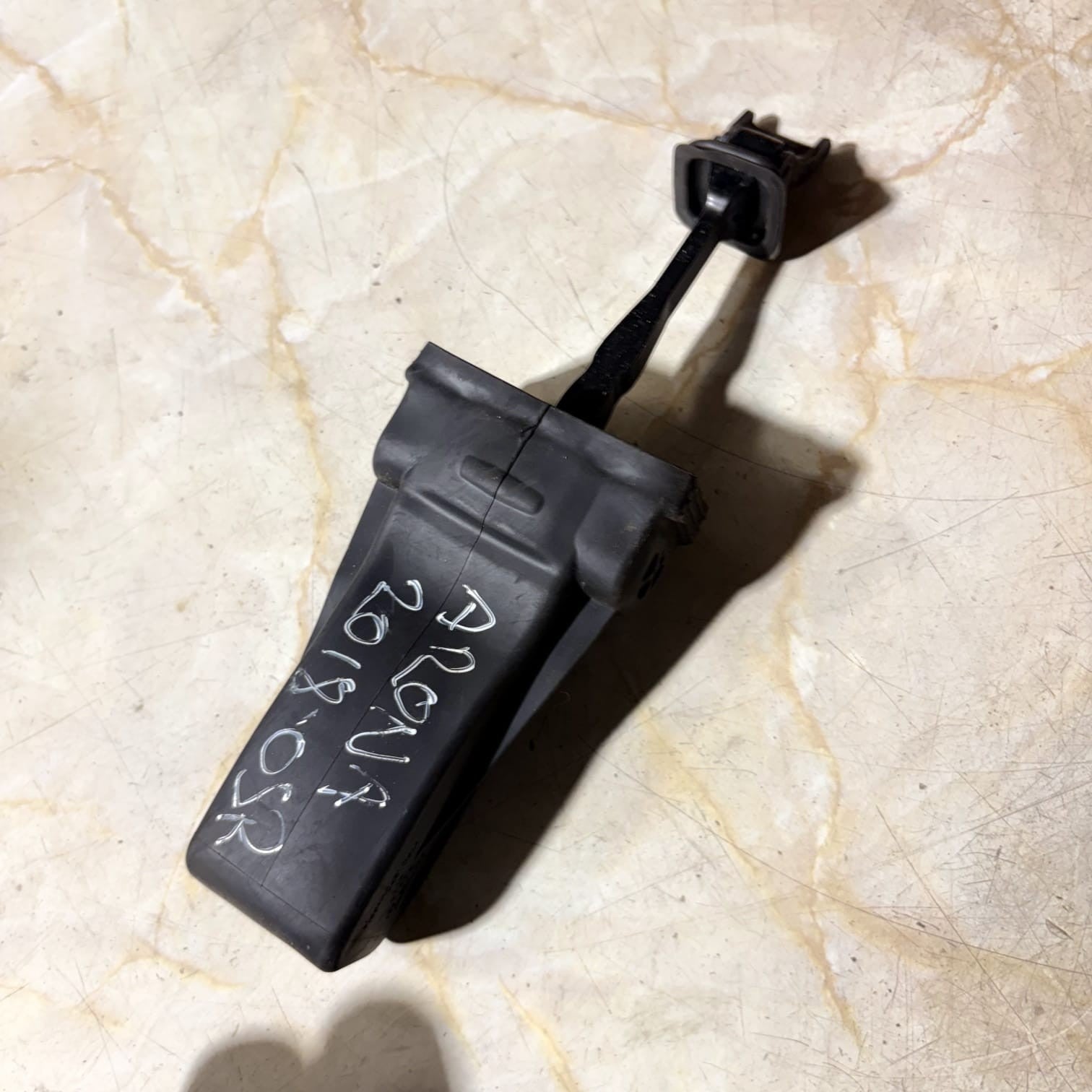 2018 SEAT IBIZA 6F DRIVER REAR CHECK STRAP STOPPER 6F0839249 6F0839267