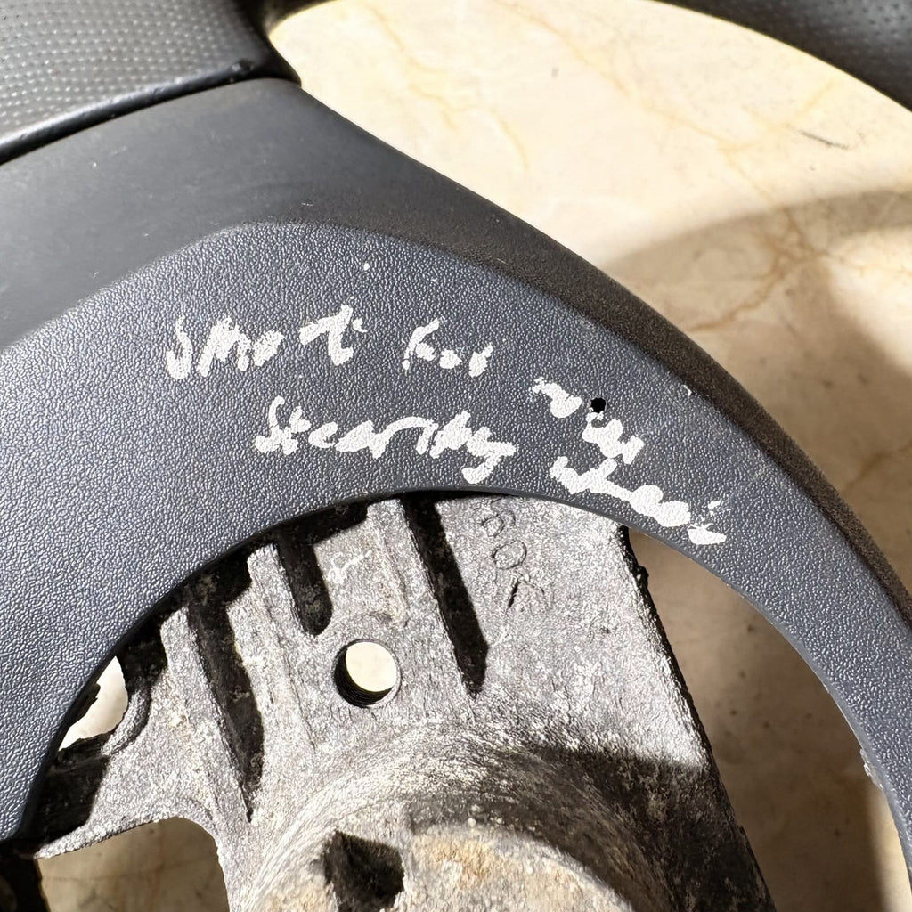 Mitsubishi Colt Z2 Z3 & Smart Forfour Steering Wheel MR977533 6027645D