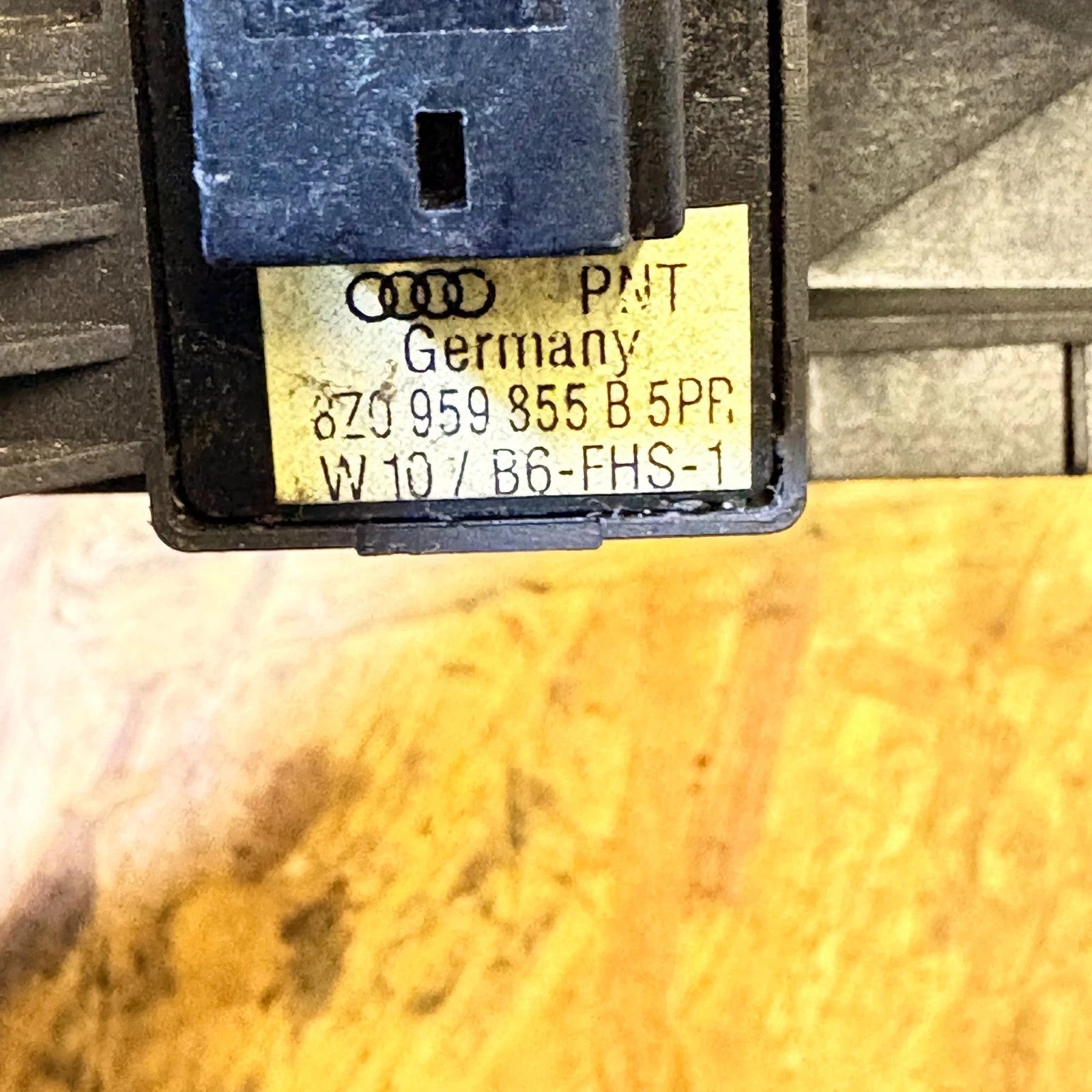 Audi A3 8P 2004-2013 / A2 8Z 2000-2005 Passenger Rear Window Switch 8Z0959855