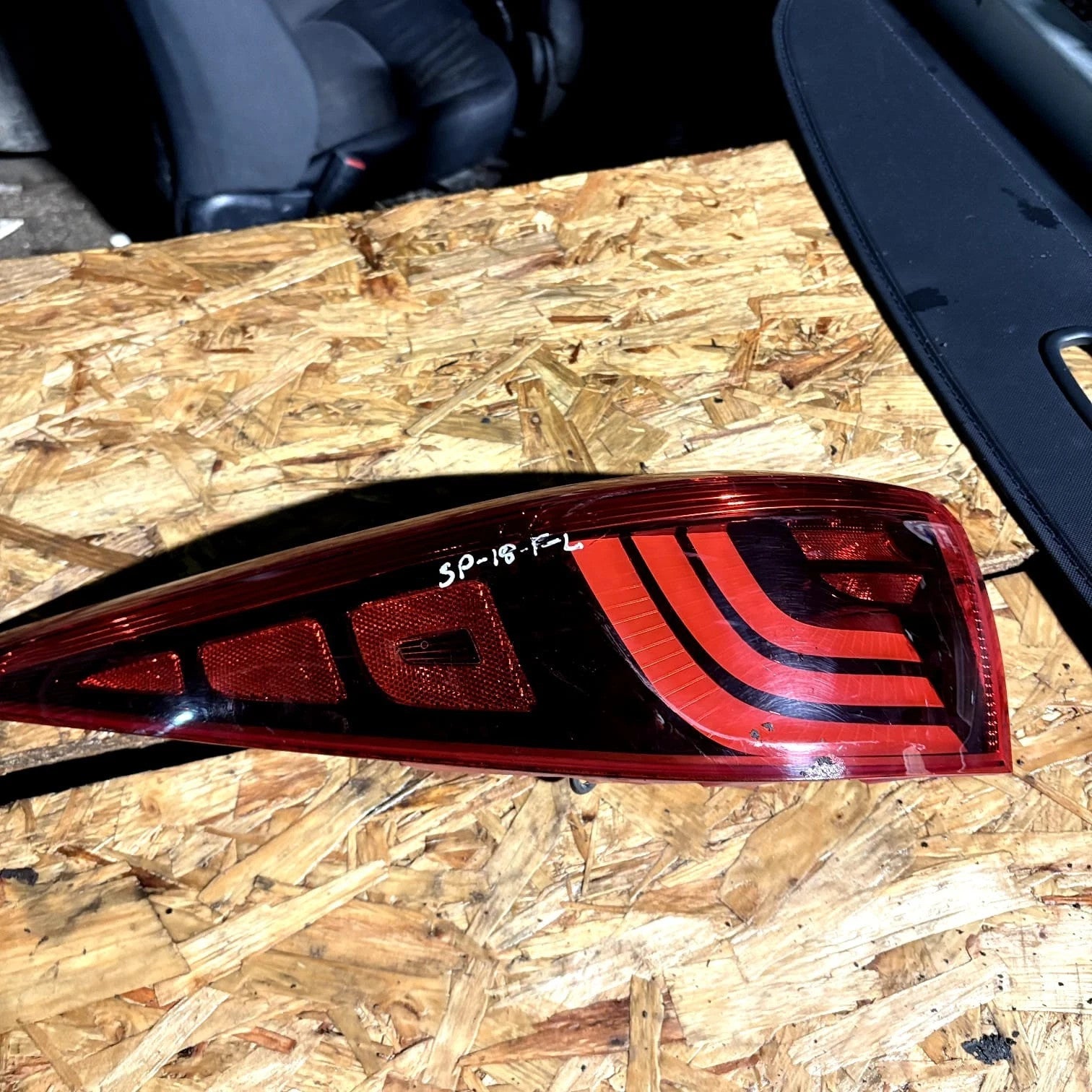 KIA SPORTAGE TAIL LIGHT REAR OUTER PASSENGER SIDE QL MK4 2017-2023 92401F11