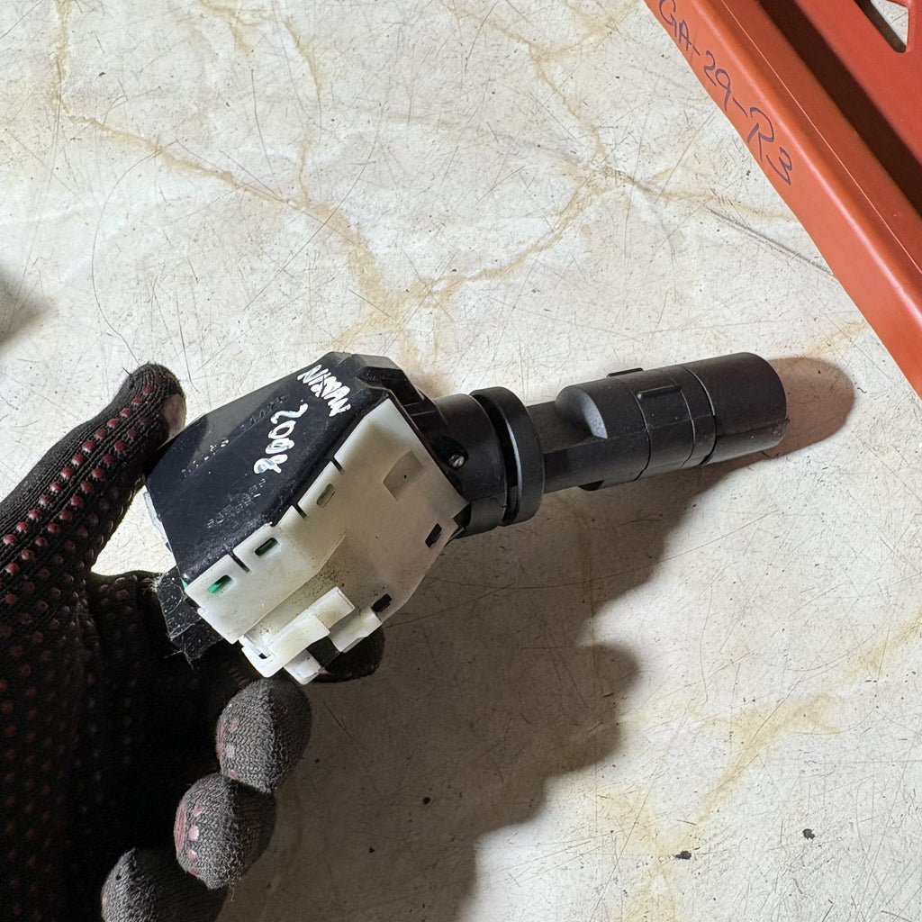 Nissan Indicator Light Stalk Switch Control Arm 2006-2010