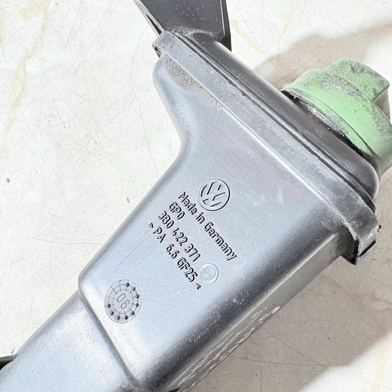 Skoda Superb 3U/3U4 2001-2008 PAS Power Steering Reservoir Bottle Tank 3B0422371