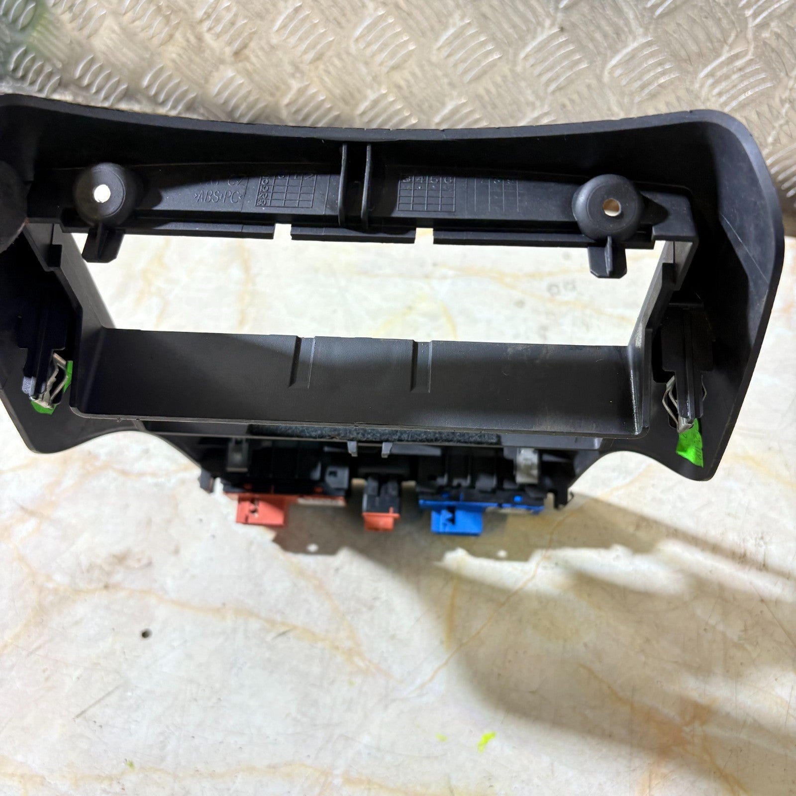 Citroen C3 Picasso 2008-2017 Radio Heater Control Surround Panel Trim 96825462