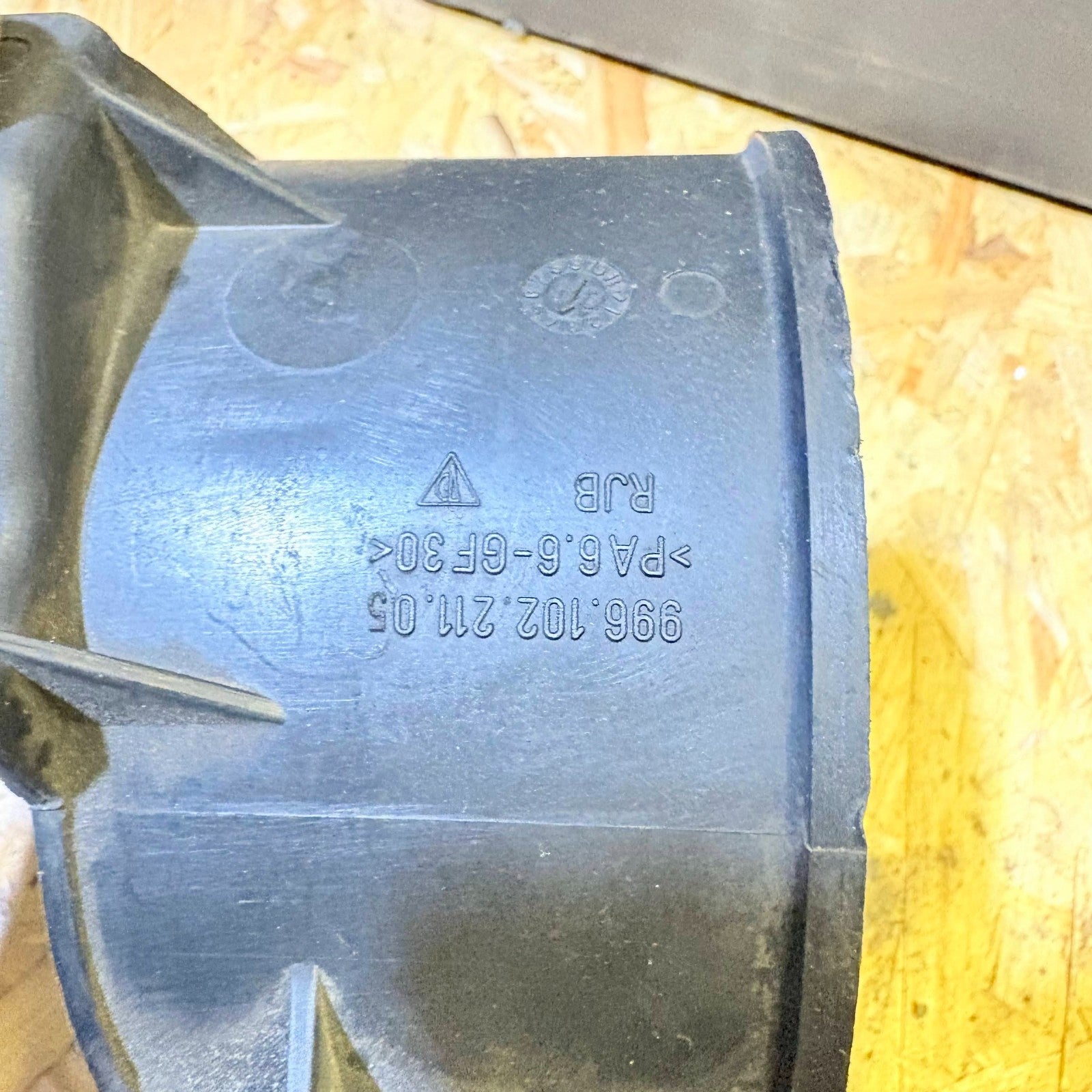 Porsche Boxster 986 1996-2004 Power Steering Pump Pully Cover 99610221105
