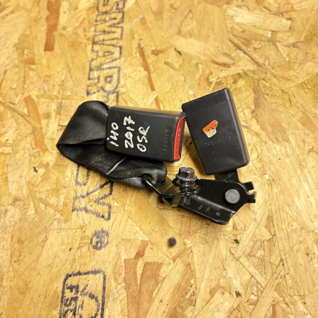 Hyundai i40 2015-2019 Rear Right Offside Twin Seat Belt Buckle Catch Receiver