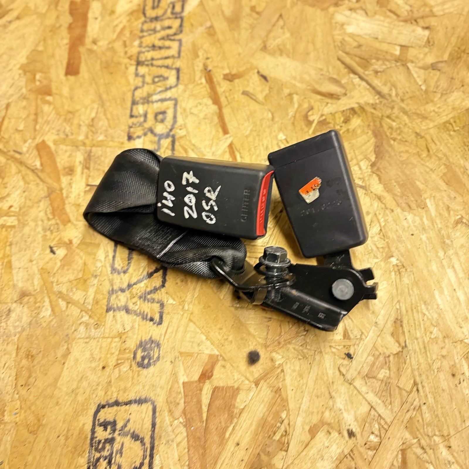 Hyundai i40 2015-2019 Rear Right Offside Twin Seat Belt Buckle Catch Receiver