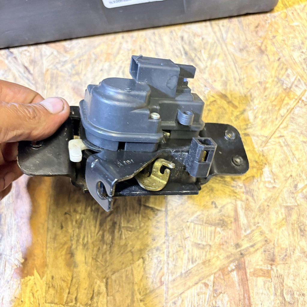 Dodge Caliber 2006-2012 Rear Tailgate Boot Lock Catch 5 Door