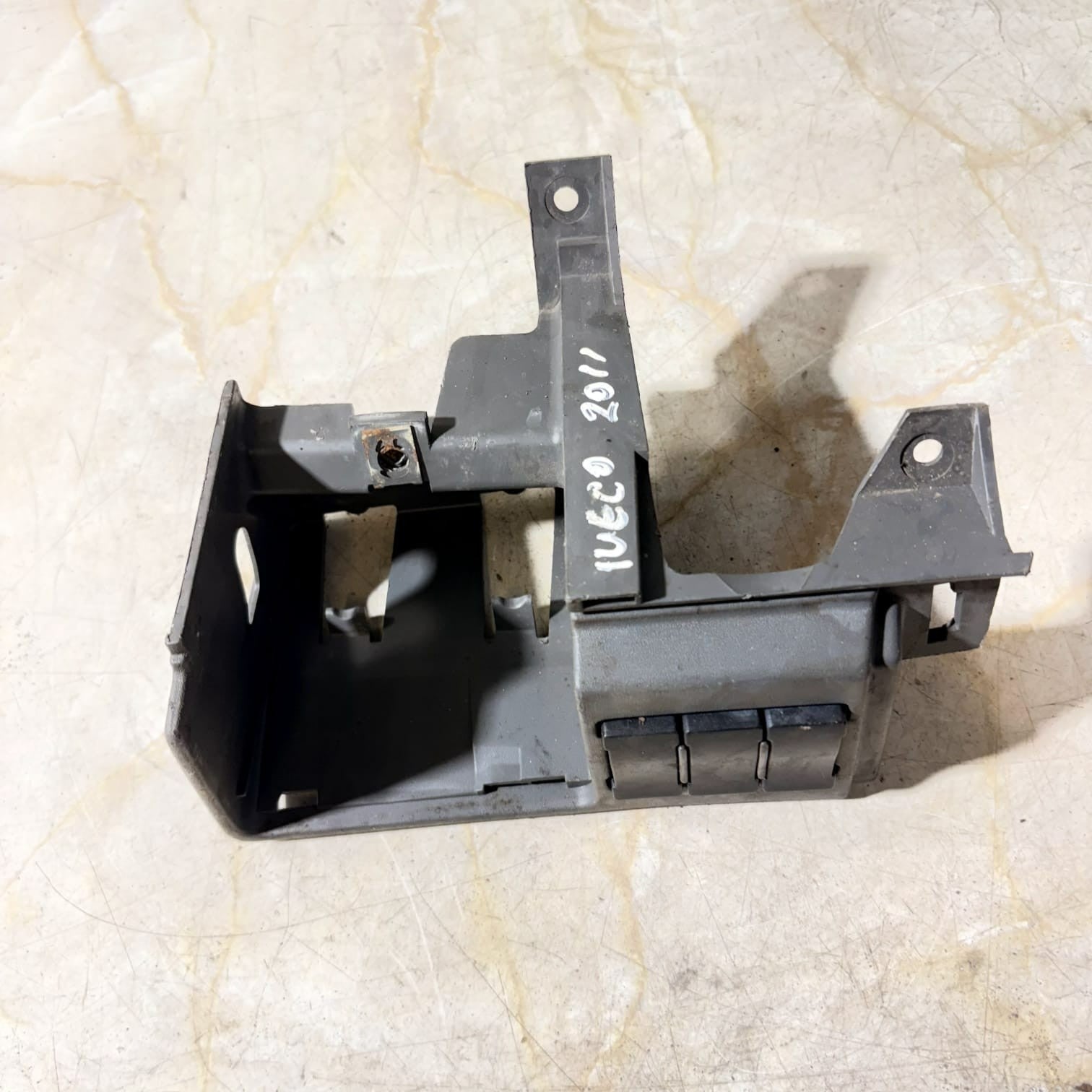 Iveco Daily 2011 O/S Drivers Cup Holder Trim Surround Bracket 3802525, 1038