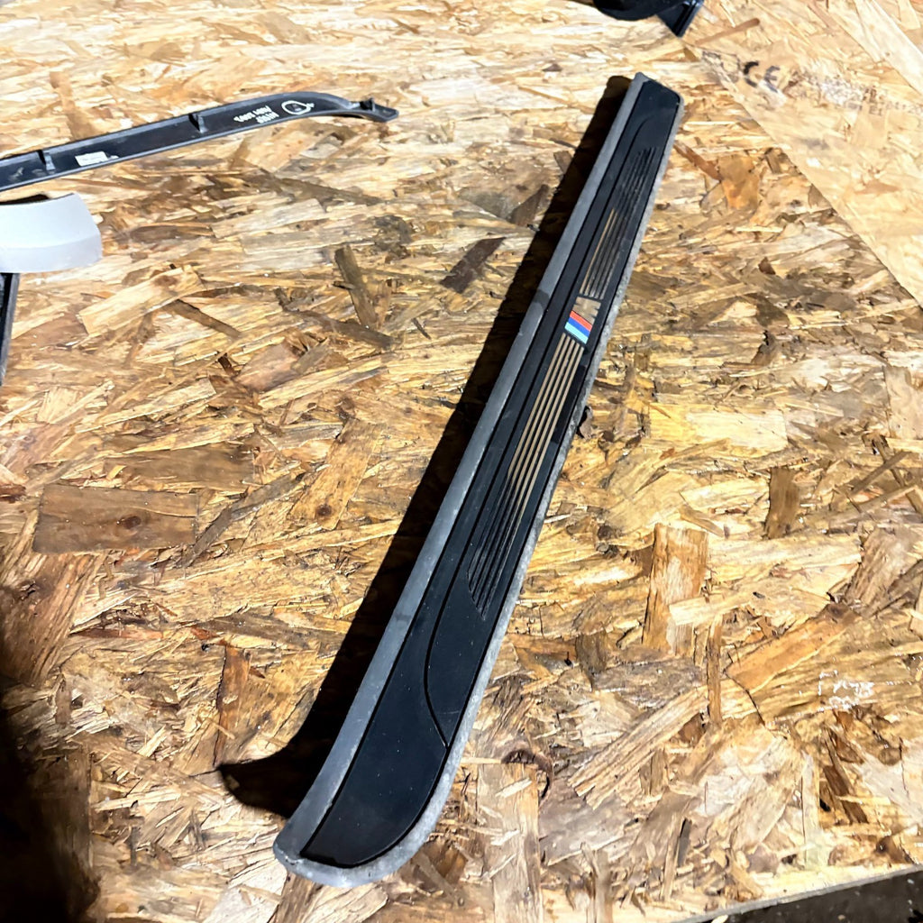 BMW 1 Series 118d (2011-2014) Front Right Door Sill Trim Driver Side
