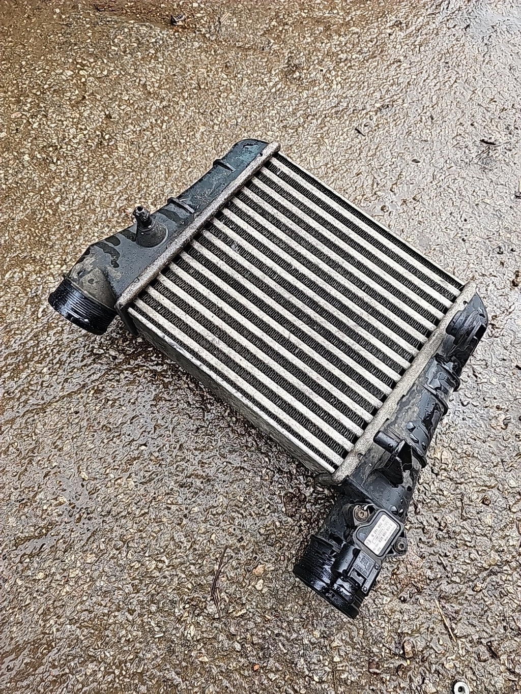 VW/AUDI/SKODA/SEAT 2.0TDI CJCA INTERCOOLER WITH MAP SENSOR 8E0145805AA #1113