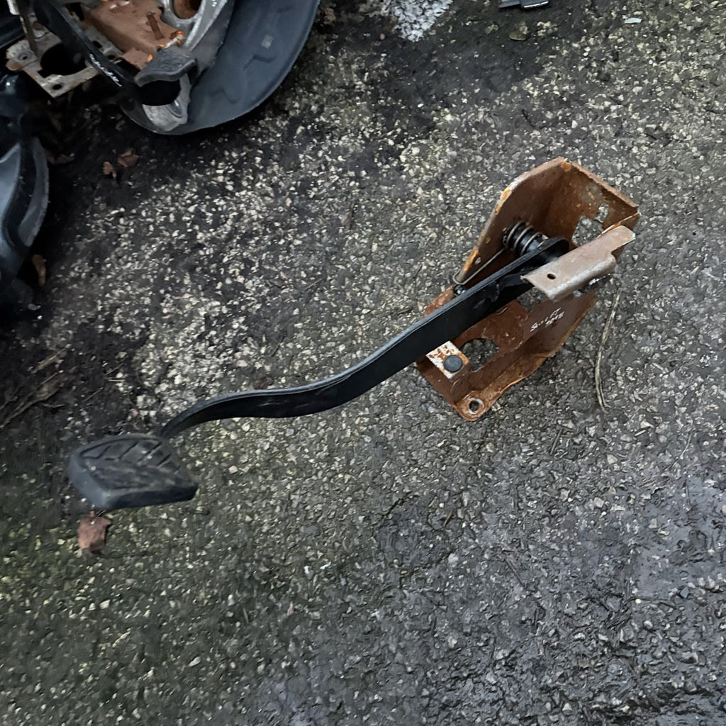Suzuki Swift Clutch Pedal Assembly 49800-62J01-000 Mk2 1.3 Petrol 2018