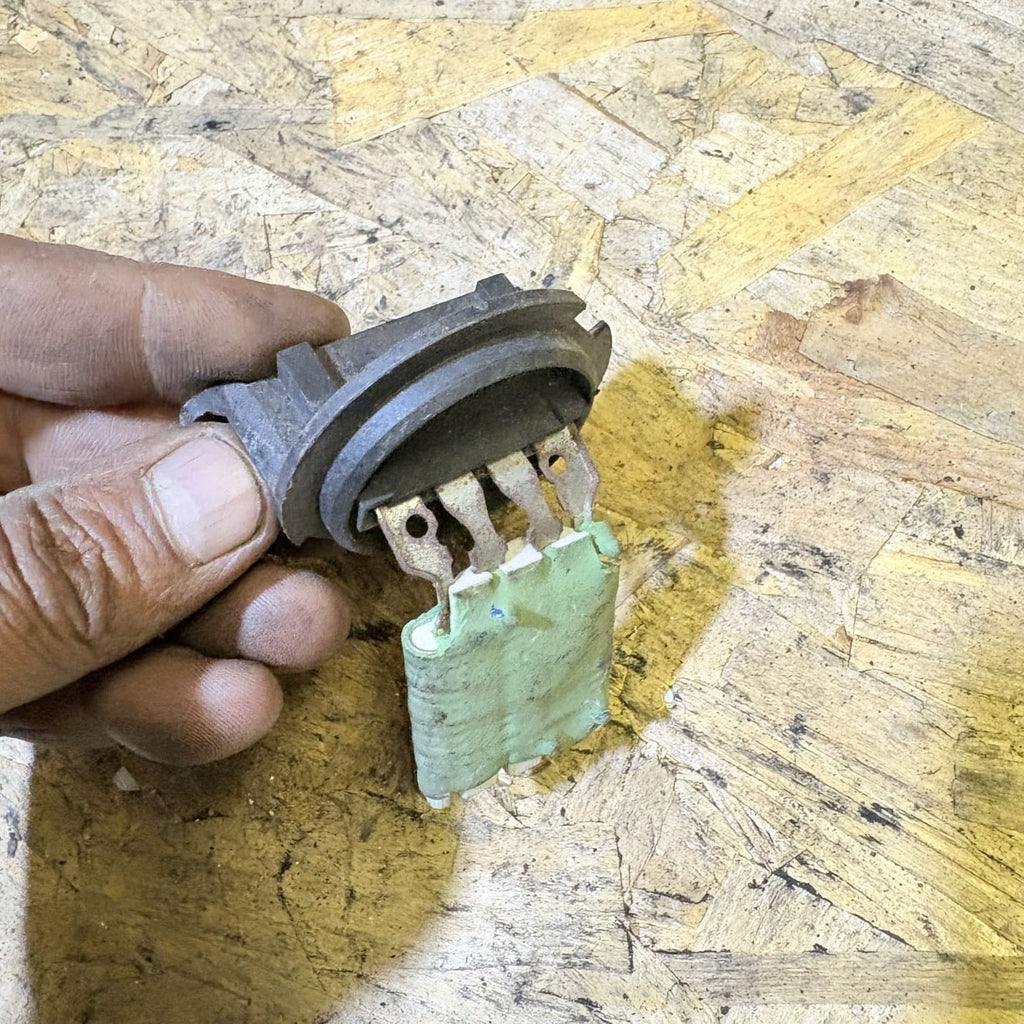2019 MITSUBISHI COLT HEATER BLOWER FAN RESISTOR RELAY R27K