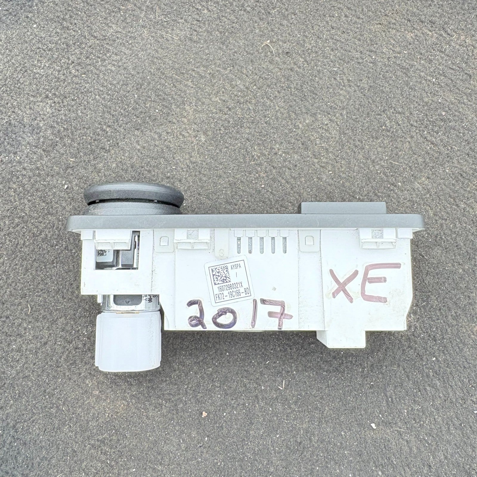 Jaguar XE 2015-2019 USB AUX Nav Socket Port ECU FK72-19C166-BD