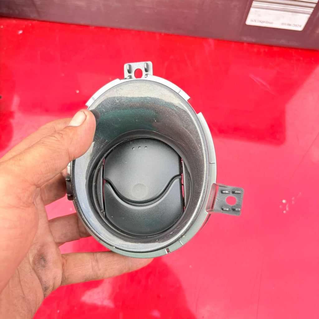 2014 NISSAN JUKE ACENTA PASSENGER SIDE DASHBOARD AIR VENT 687601KK0A