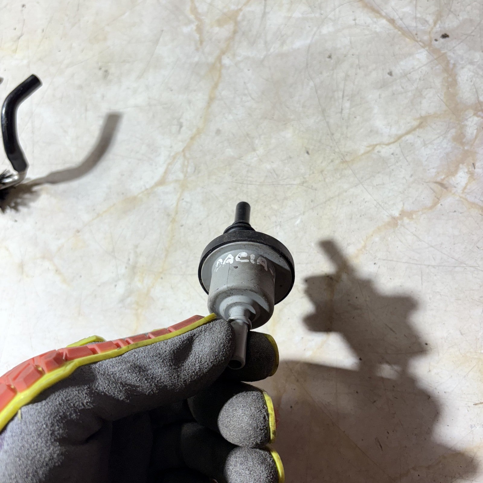 VACCUM VALVE DACIA LOGAN 2016 0.9 PETROL SOLENOID 269516045