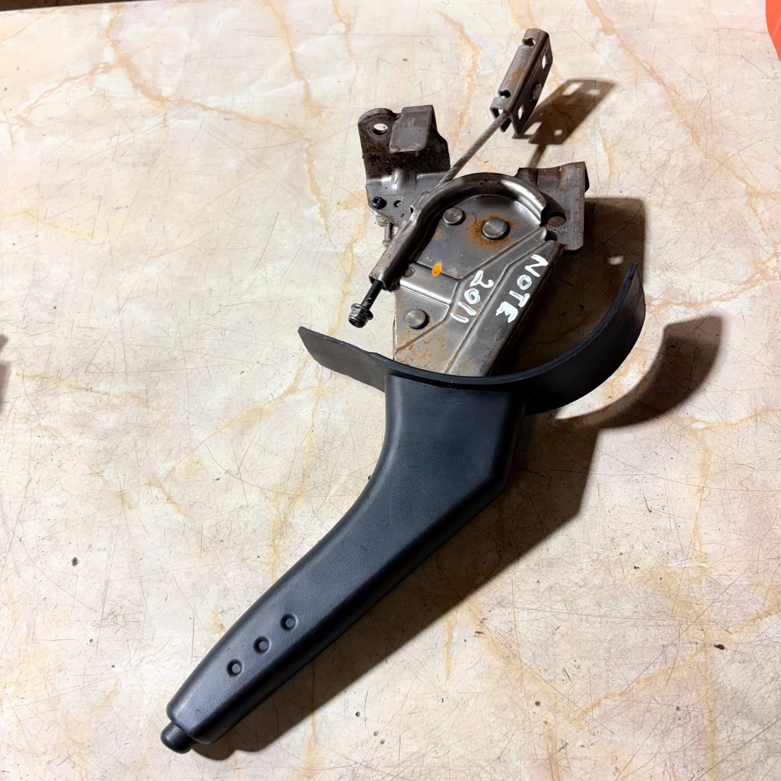 Nissan Note E11 2006-2013 Handbrake Lever Release Handle Parking Brake