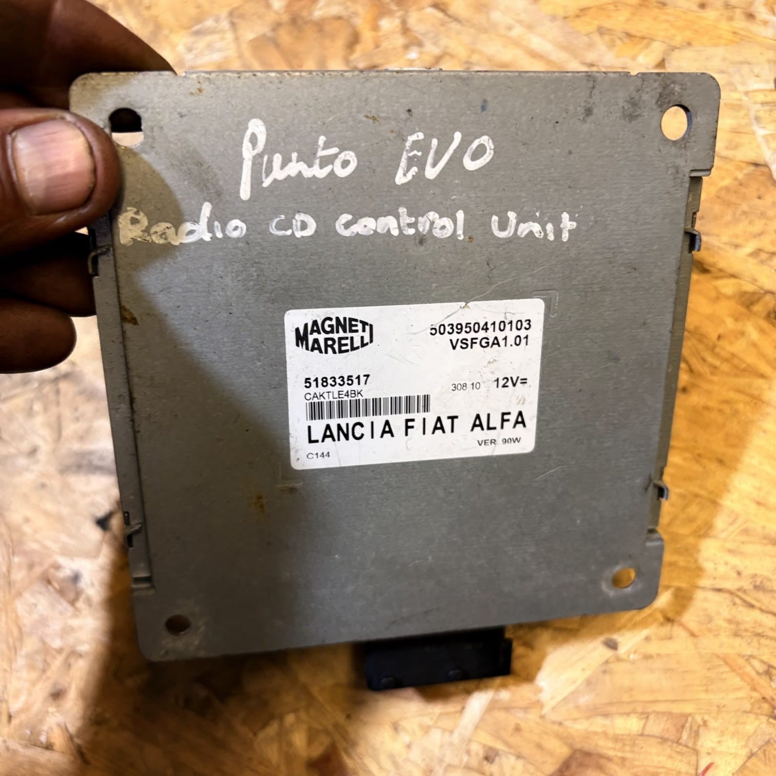 FIAT 500 POP RADIO CONTROL UNIT MODULE 51833517
